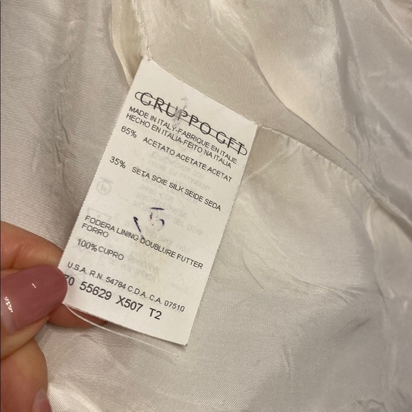 Giorgio Armani Elegant Cream silk Blazer size 2 - Picture 6 of 6